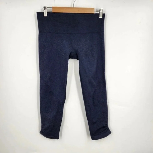 Lululemon Seamlessly Street Crop Legging in Cadet Blue Women's Size 8 - Picture 1 of 11